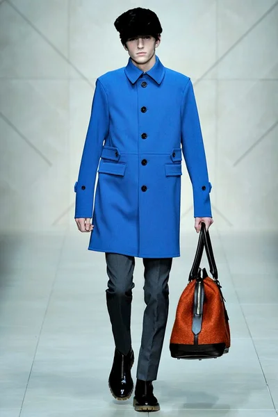 Look 8